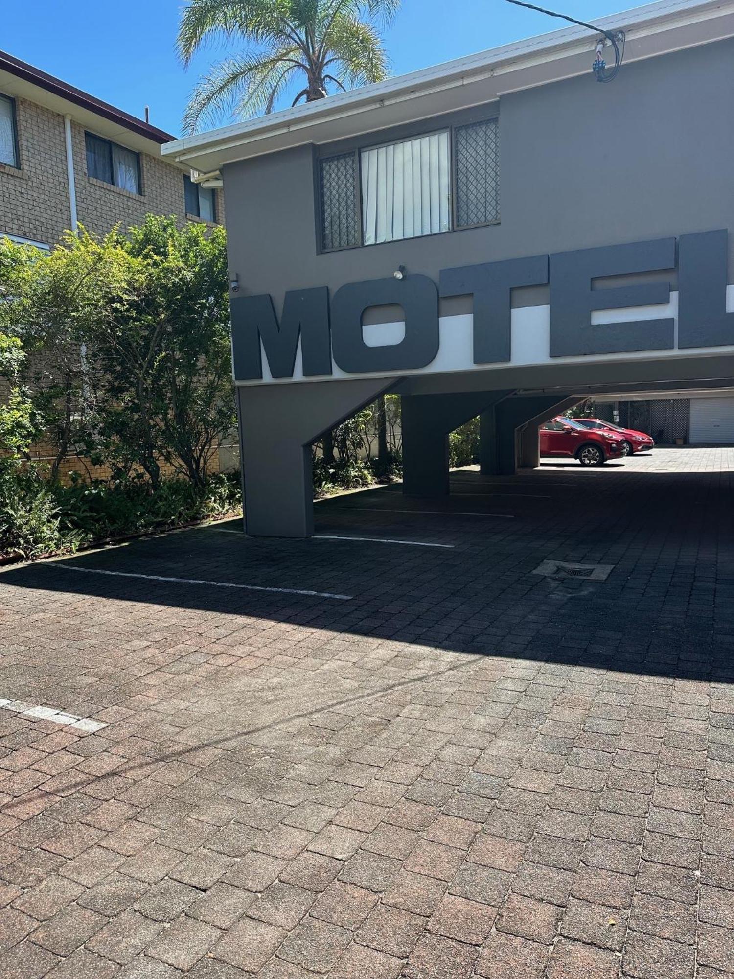 Gold Coast Airport Motel - Only 300 Meters To Airport Terminal Dış mekan fotoğraf